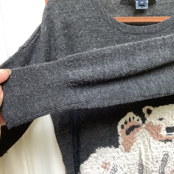 French Connection Wool Sweater With Polar Bear Size Medium - Picture 8 of 10